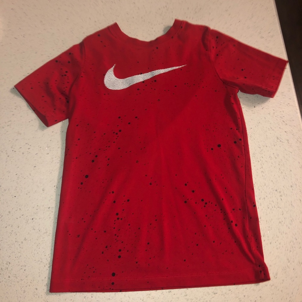 Boy’s red Nike tee